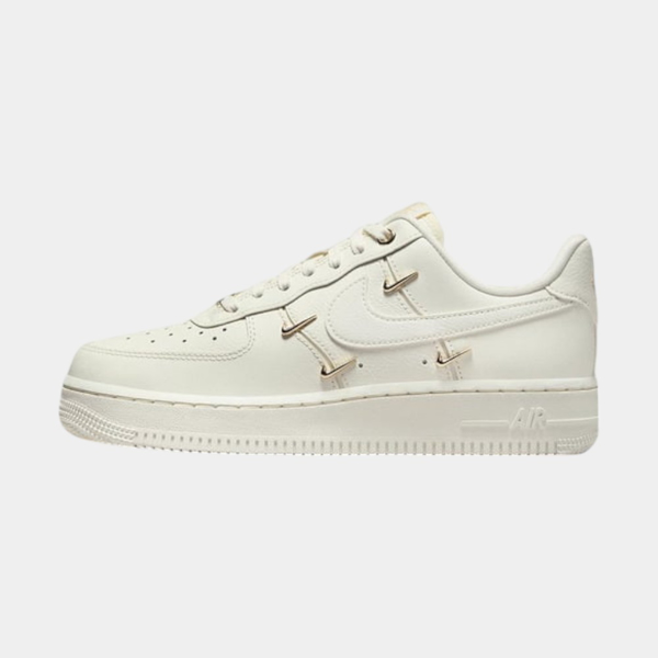 Picture of WMNS AIR FORCE 1 07 LX