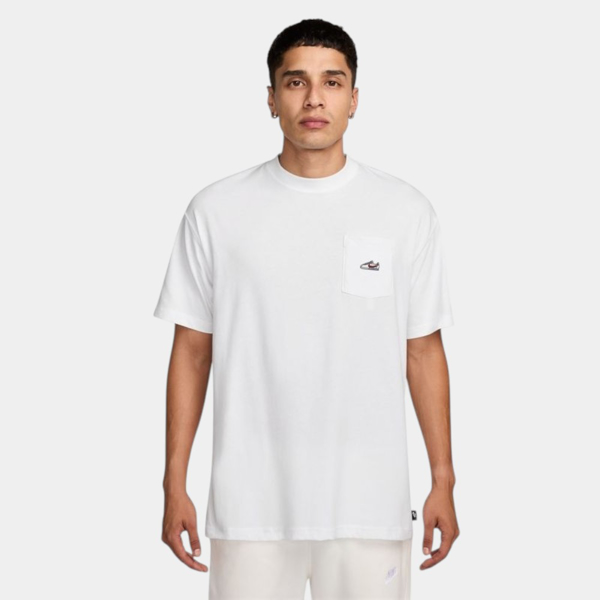 Изображение ФУТБОЛКА U NSW TEE M90 SNKR PTCH PKT 2